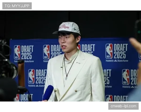 杨瀚森随队出征多伦多，专访坦言适应NBA节奏是首要目标